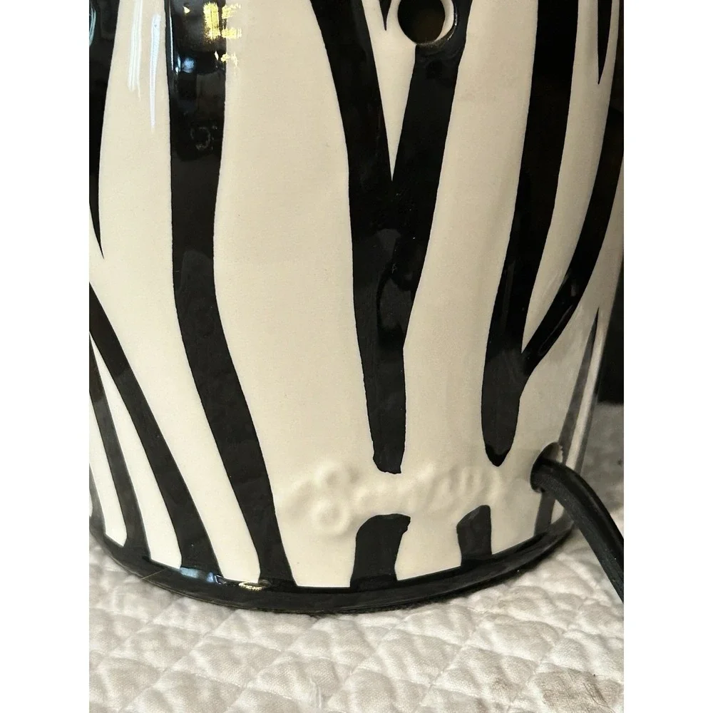 Scentsy warmer zebra