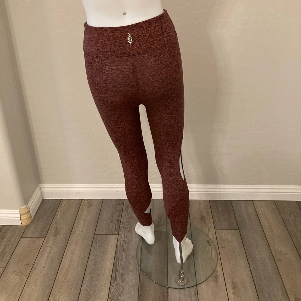 Free People Movement Space Dye Berry Halo Cutout Yoga Leggings XS