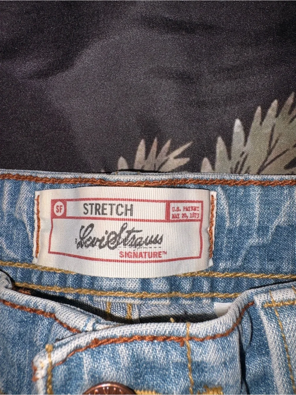 Levis fabric details
