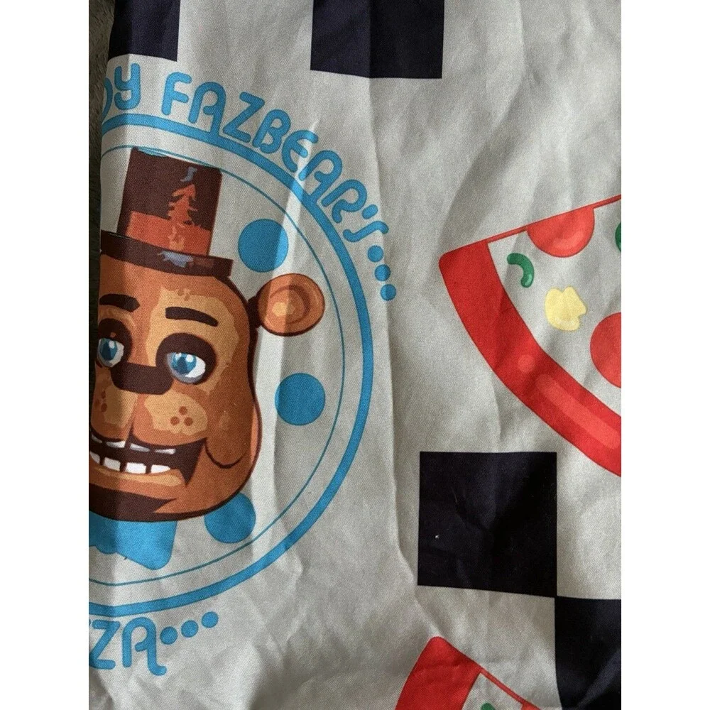 FIVE NIGHTS AT FREDYS pre owned