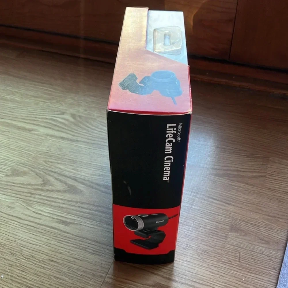 Microsoft LifeCam Cinema True 720pHD w/clear smooth video H5D-00001. NWOT