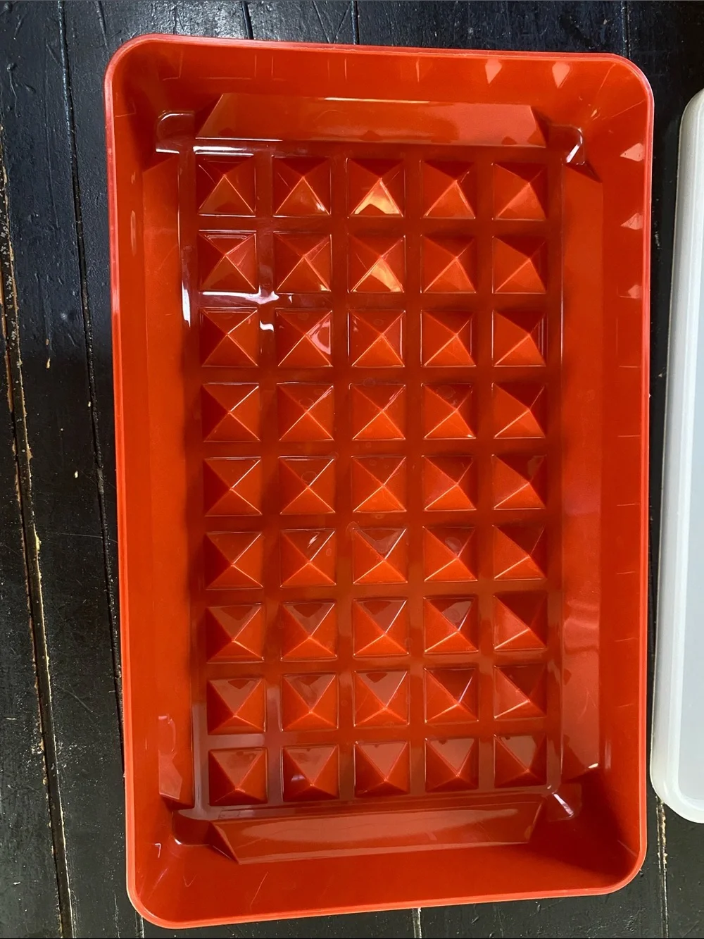 Tupperware measures about