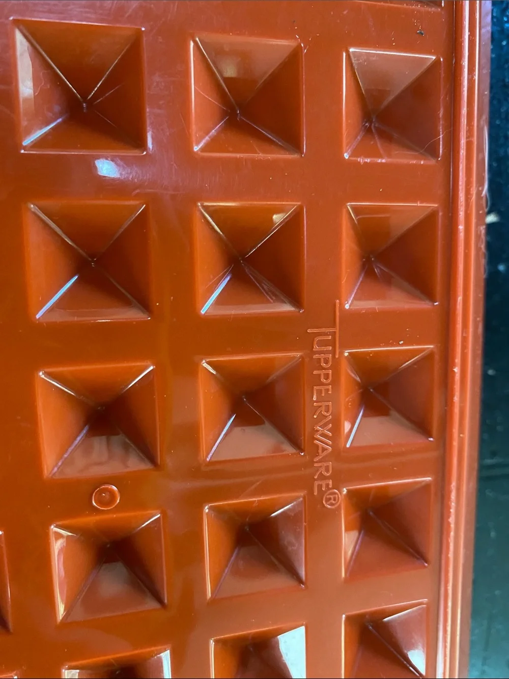 Tupperware measures about