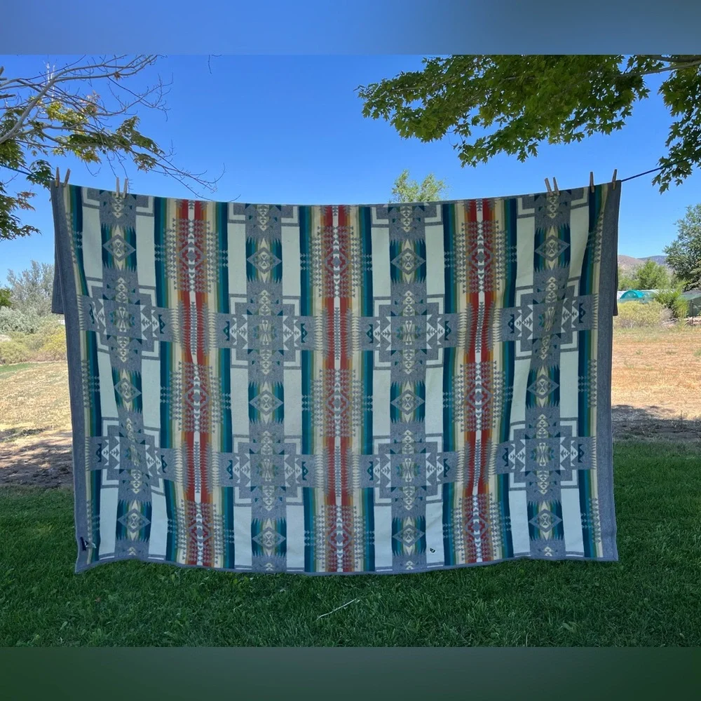 Pendleton wool blend blanket-small flaw