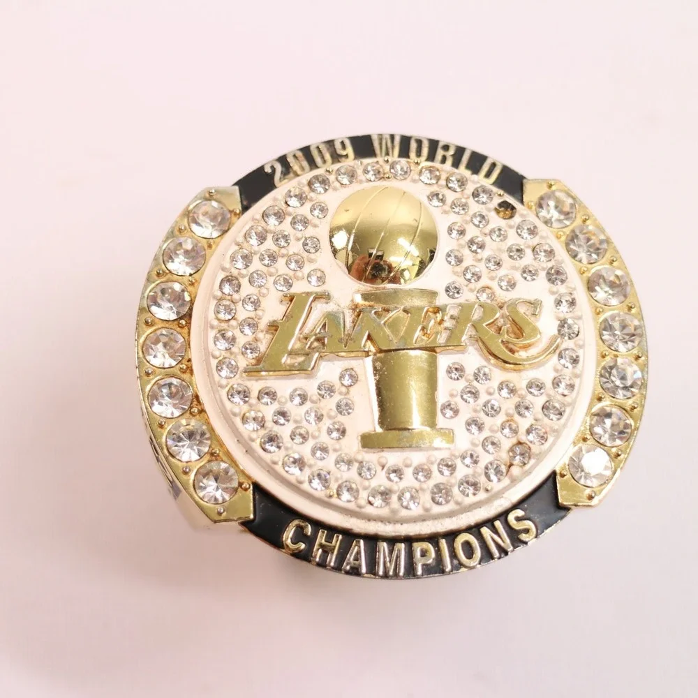 2009 Los Angeles Lakers NBA World Championship Rare Season Paperweight Ring