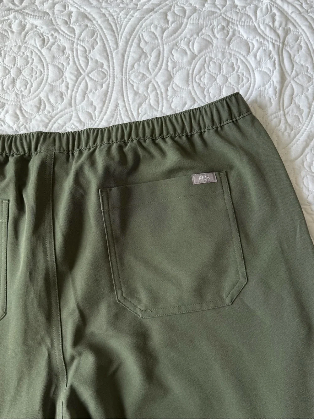 Figs pants size pisco