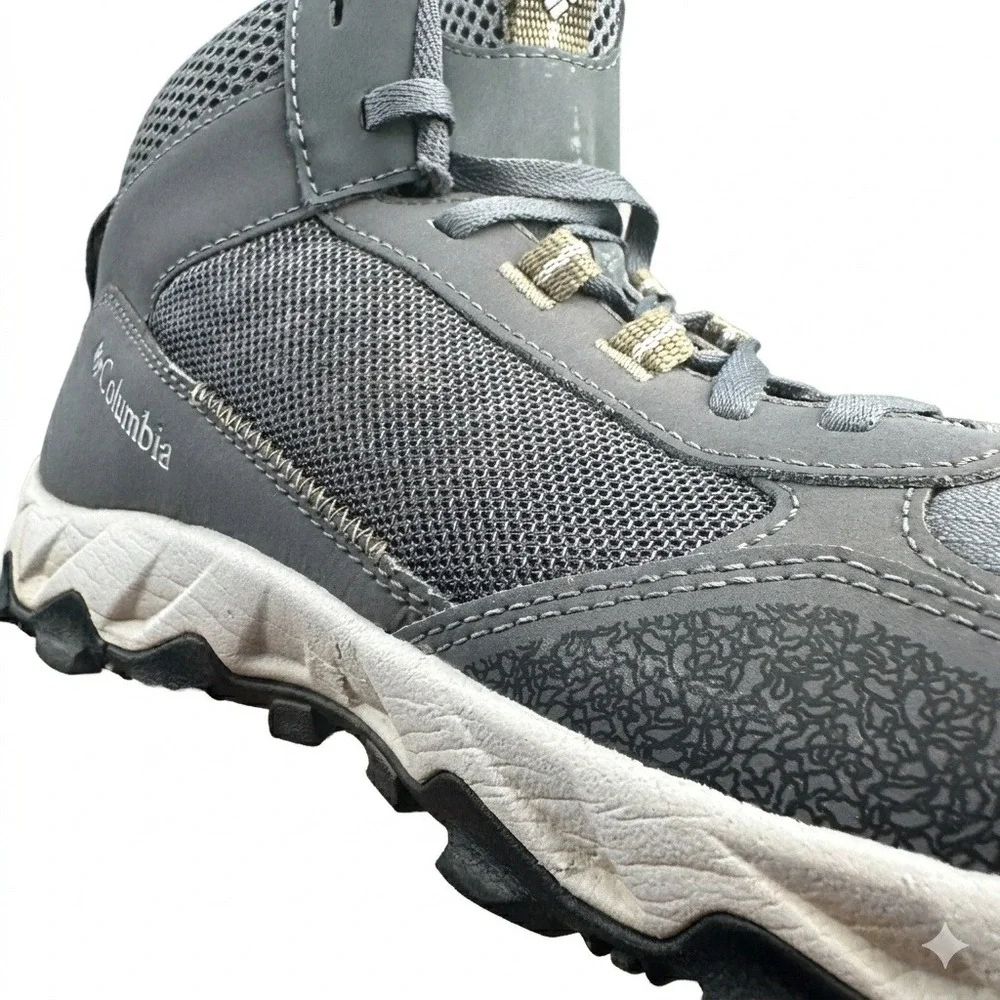 Columbia techlite hiking