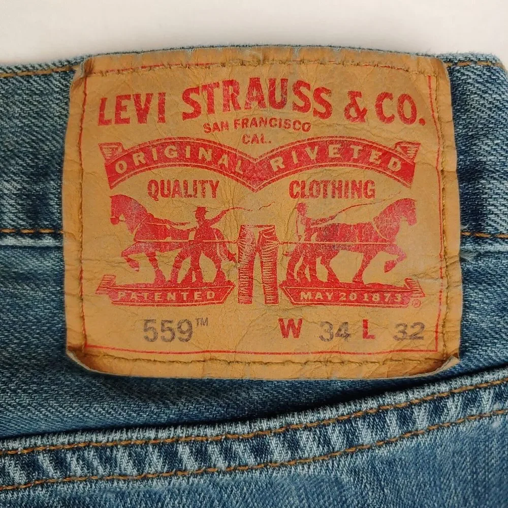 Levis levis 559