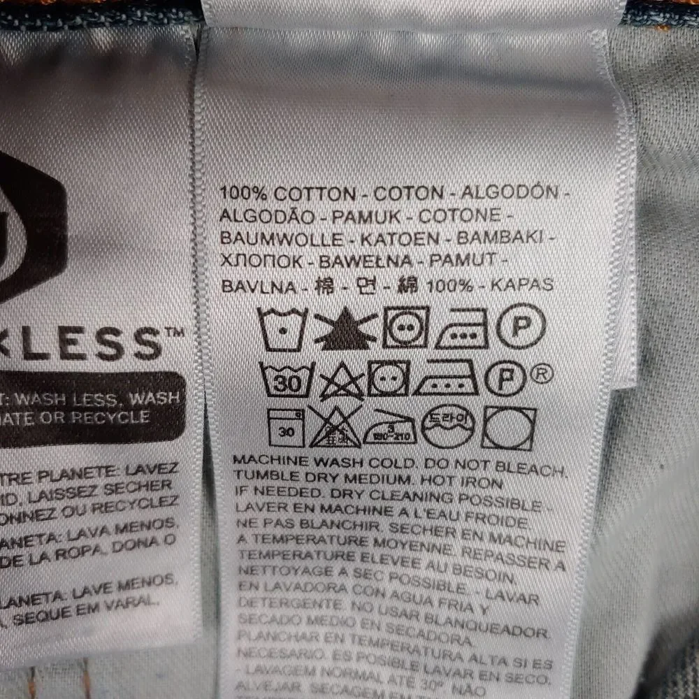 Levis levis 559