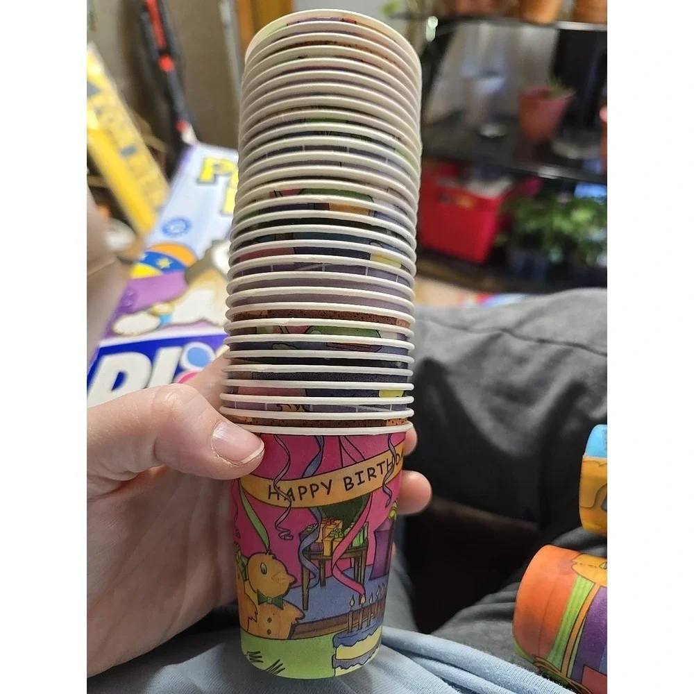 Dixie cup this lot