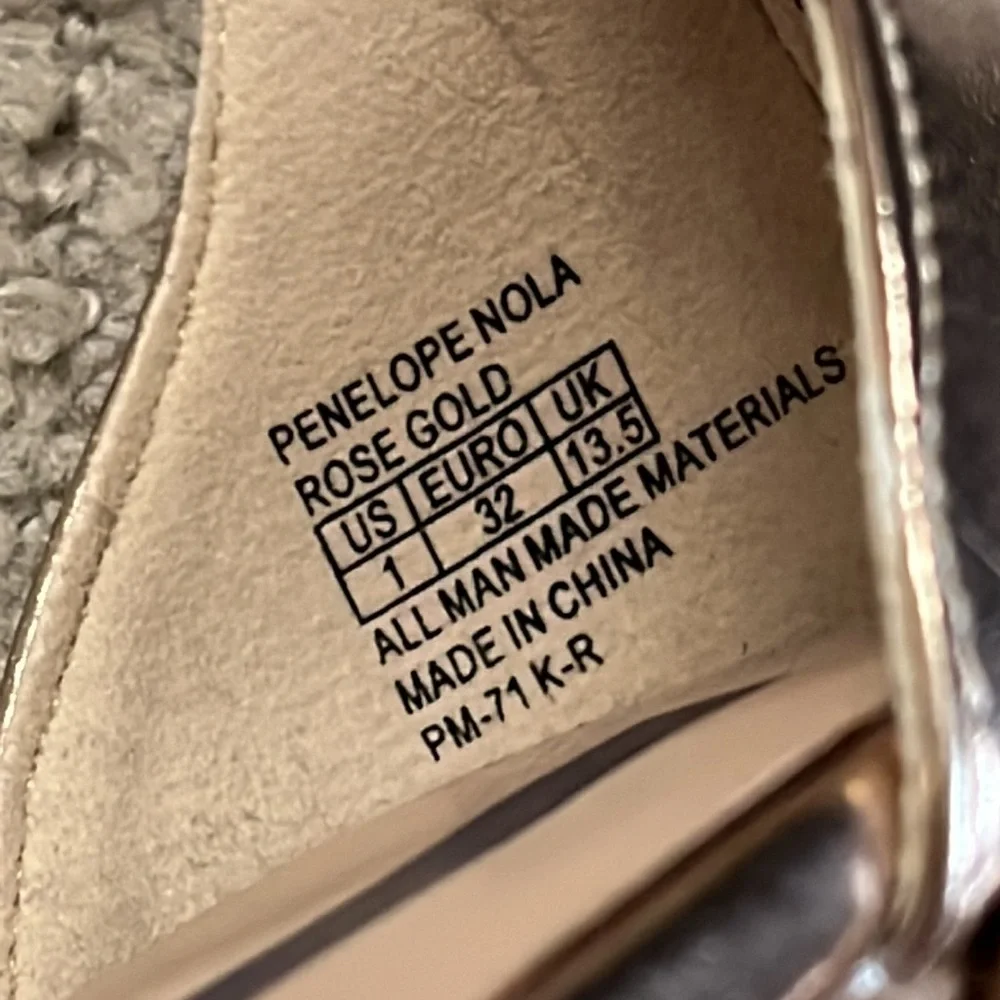 Stuart Weitzman new without