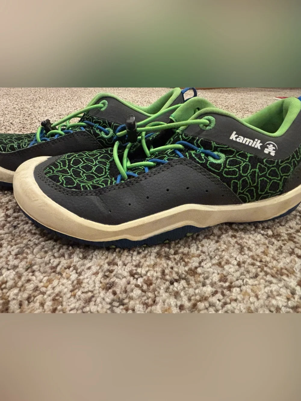 Kamik lightweight sneakers