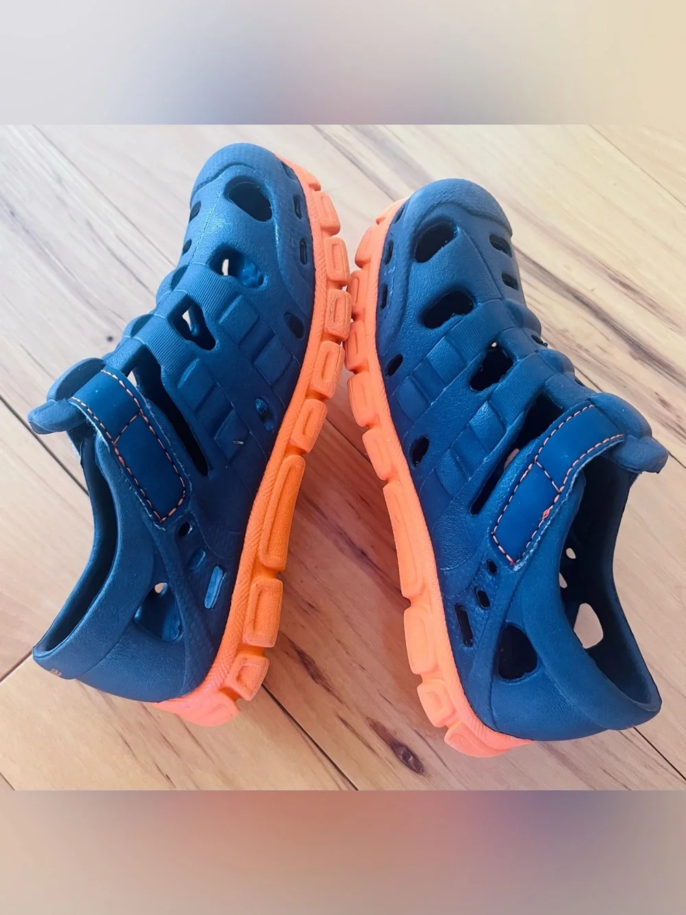 Stride Rite navy orange