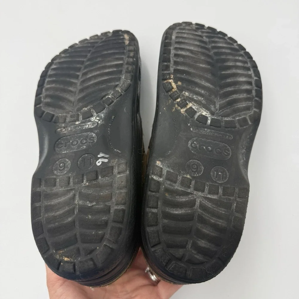 CROCS islander pitcrew