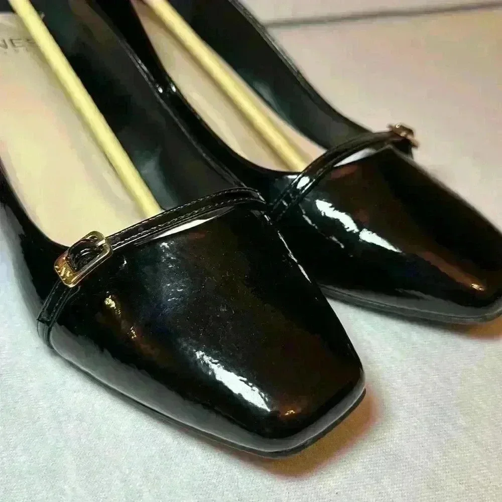 Jones New York these pointed
