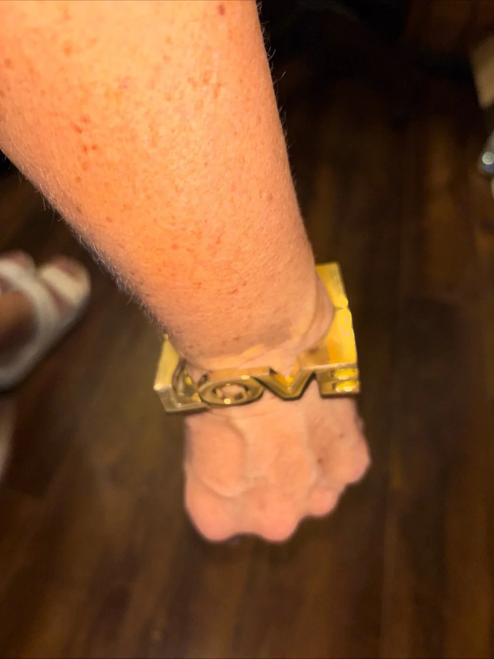 N/A stylish gold