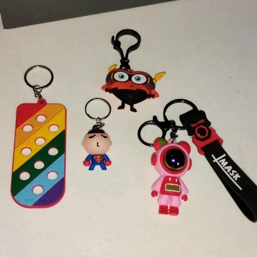 Random keychain lot‎