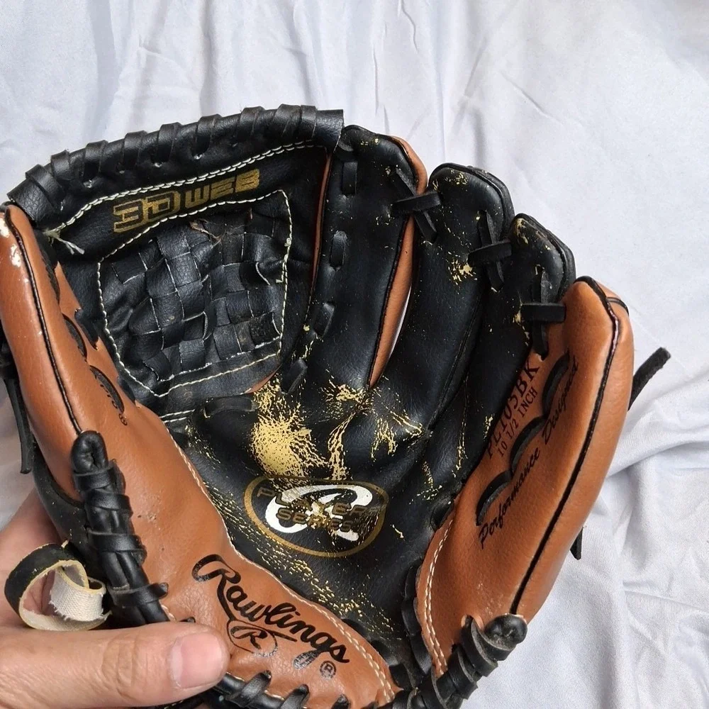 Rawlings PL105BK Baseball Glove Right Hand Throw Size 10.5