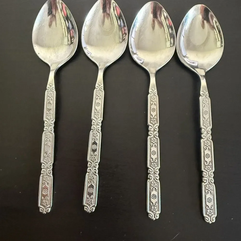 Oneida 24 pieces