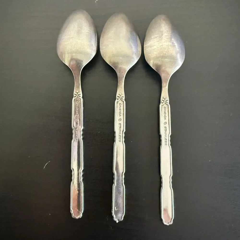 Oneida 24 pieces