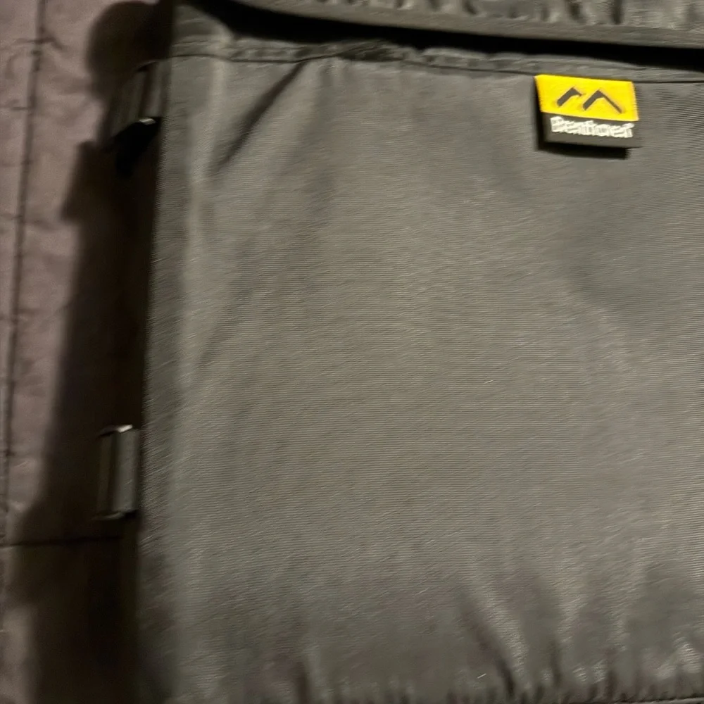 Brenthaven black laptop
