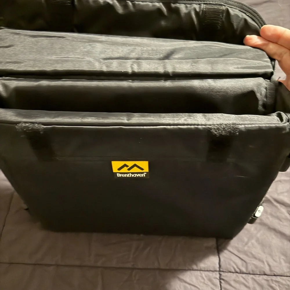 Brenthaven black laptop