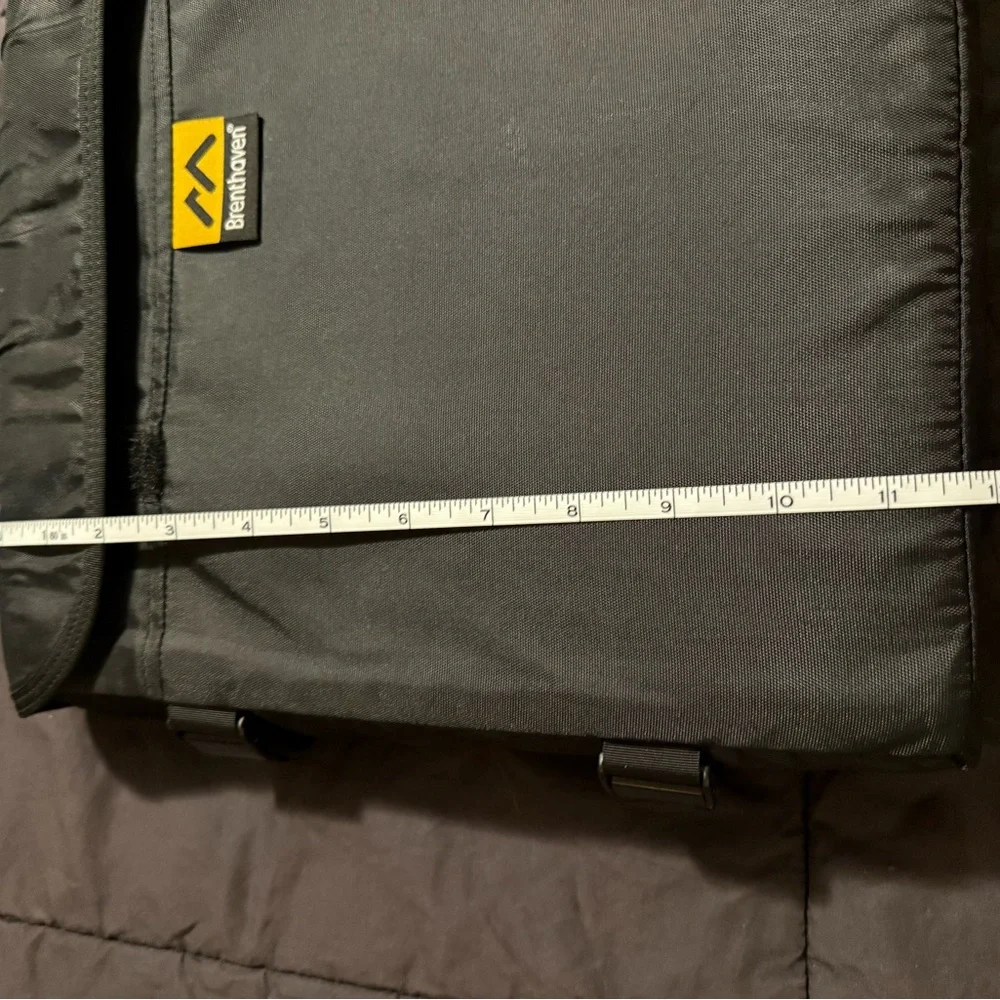 Brenthaven black laptop