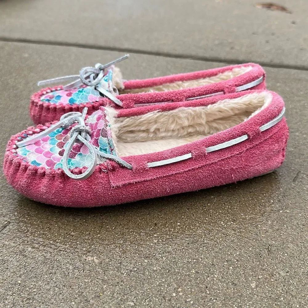 Minnetonka Girls Pink Moccasin Slippers with Mermaid Scale Accent