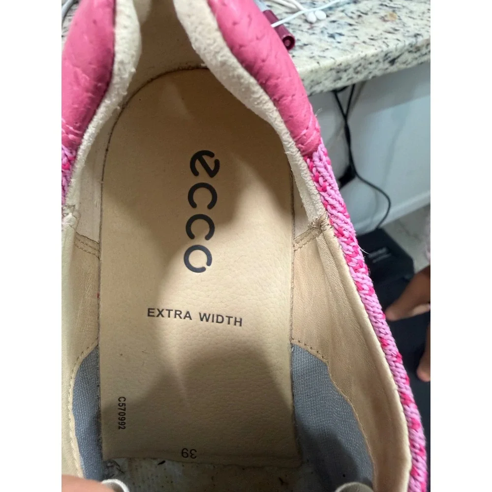 Ecco pink knit