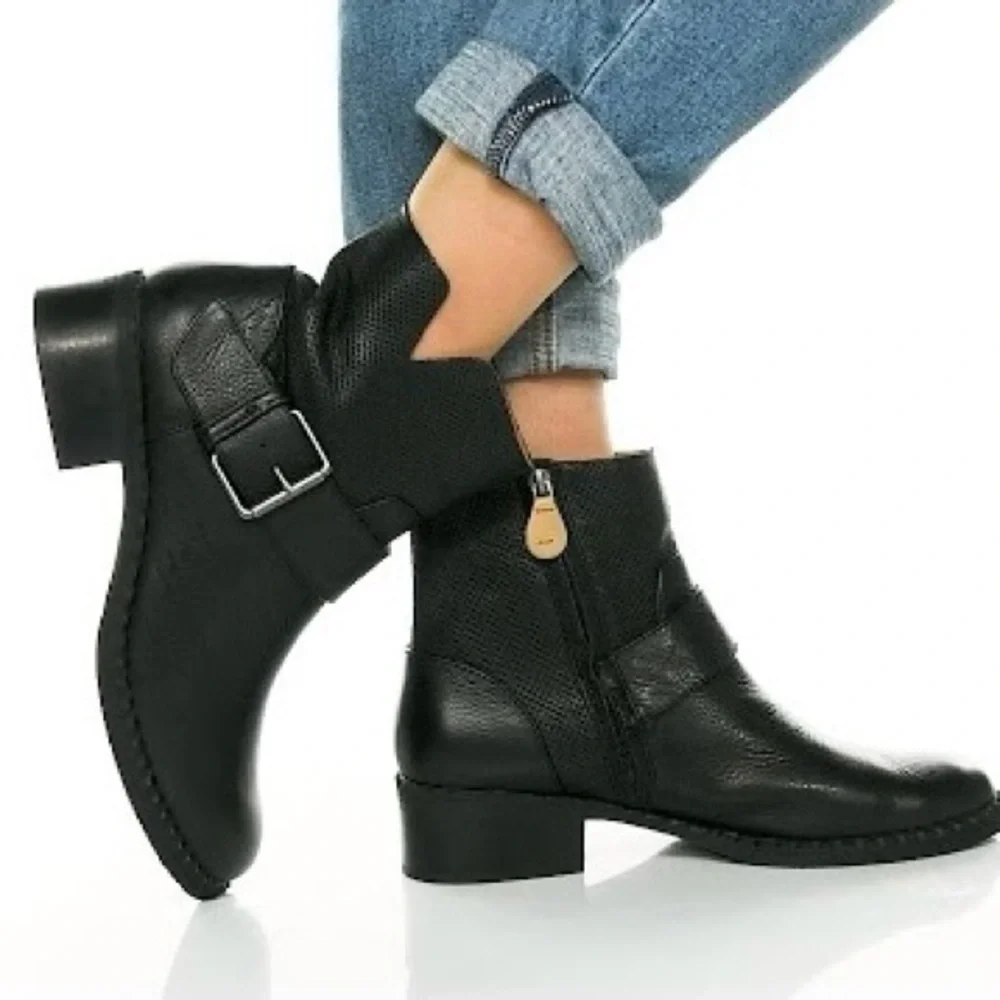 Kenneth Cole brand new