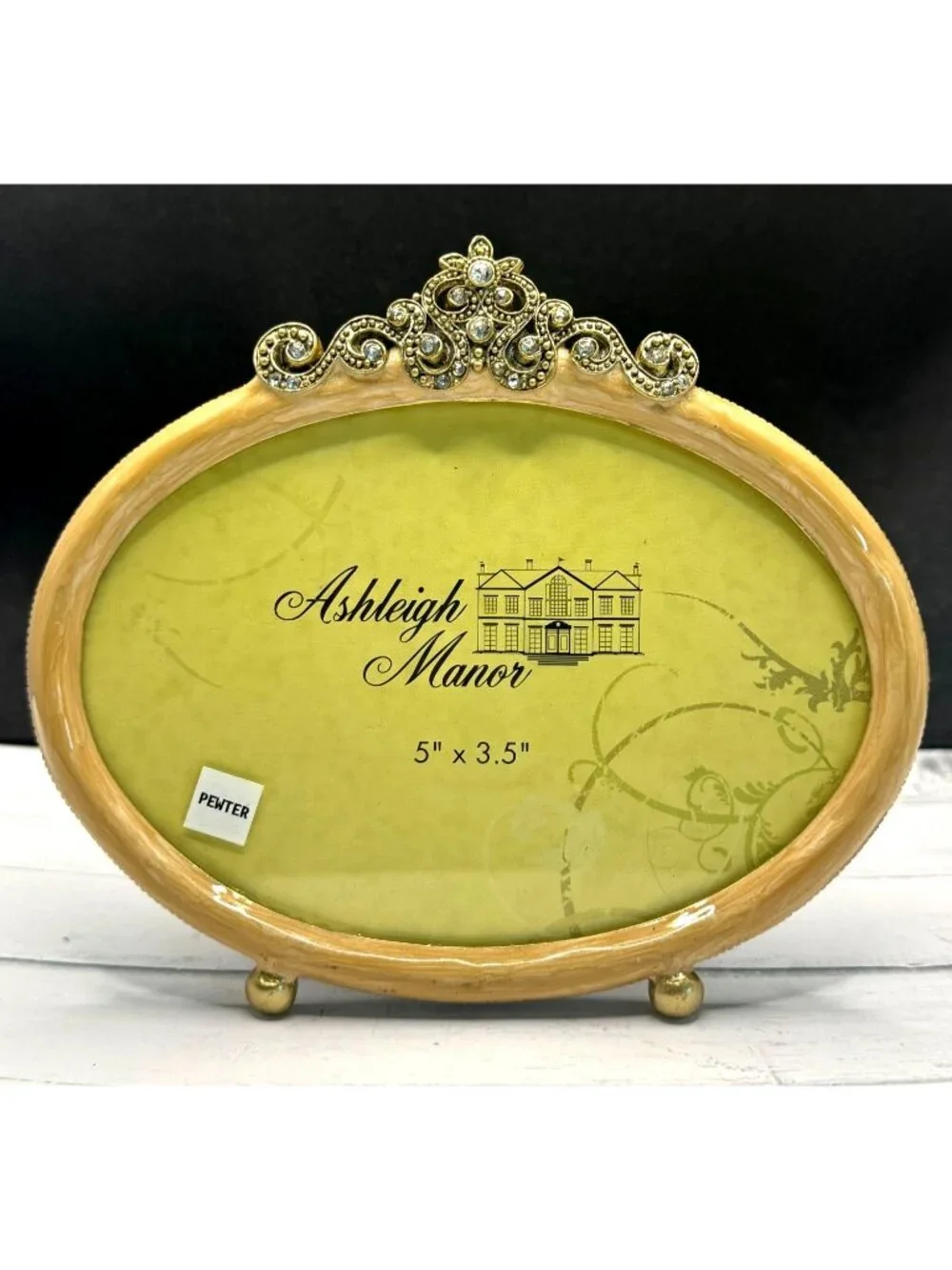 Ashleigh Manor this elegant