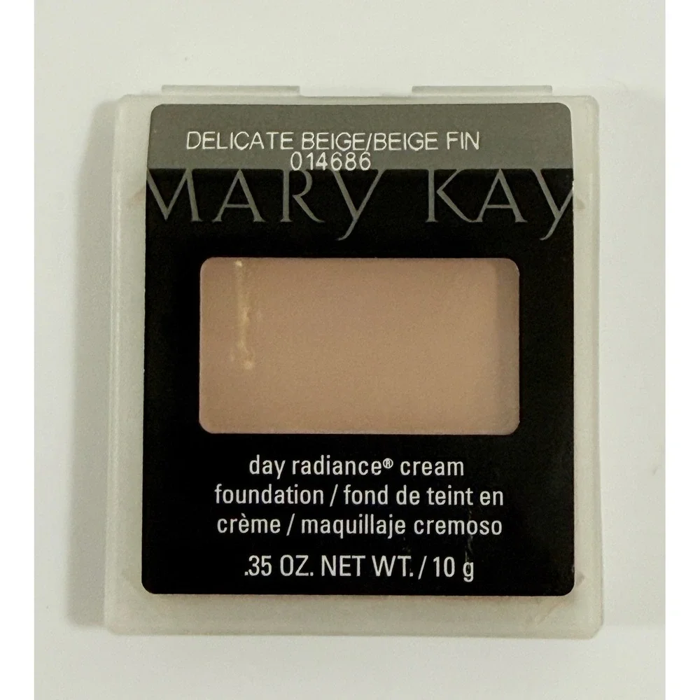 Mary Kay Cream Foundation Women .35 oz Delicate Beige Day Radiance 014686