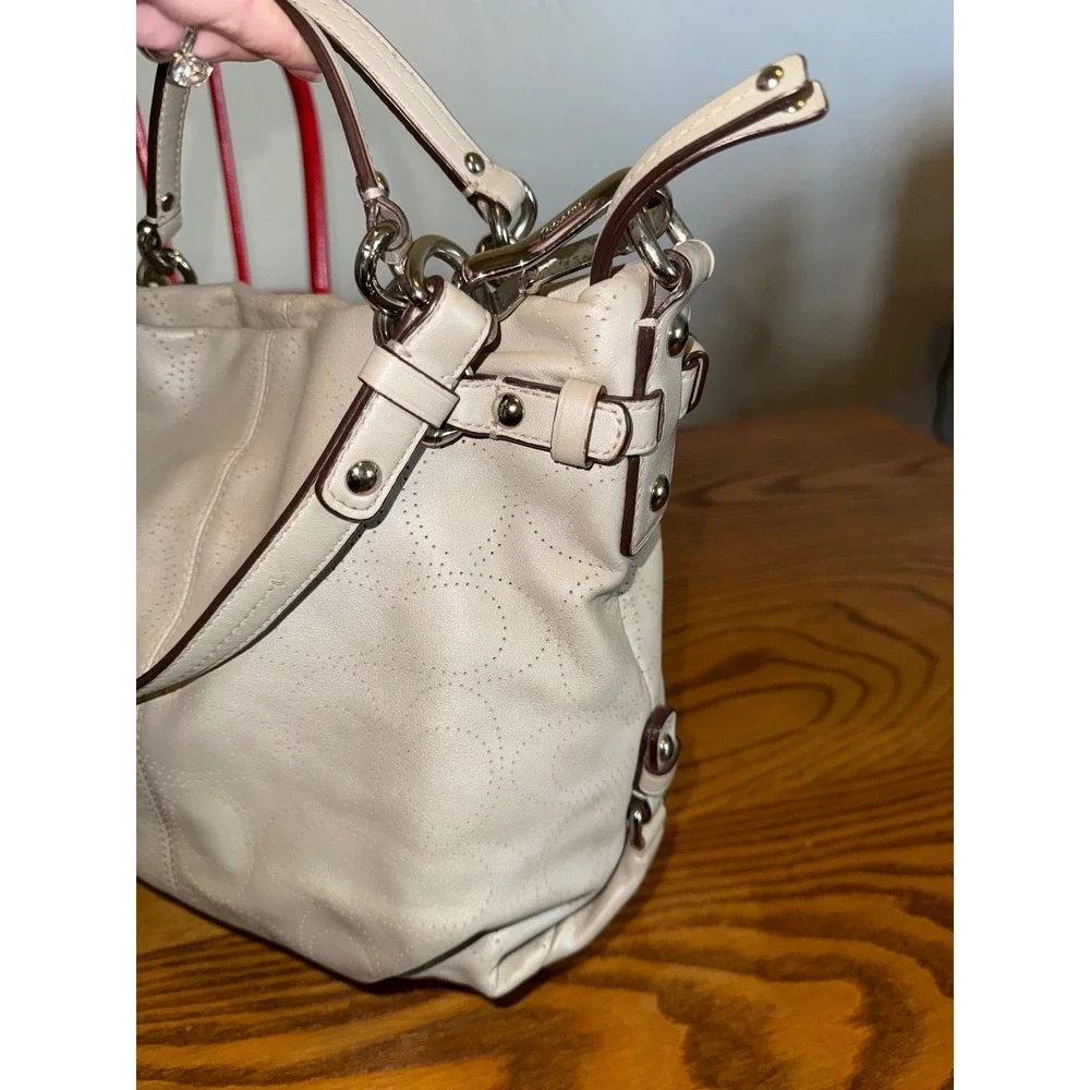 Coach shoulder bag