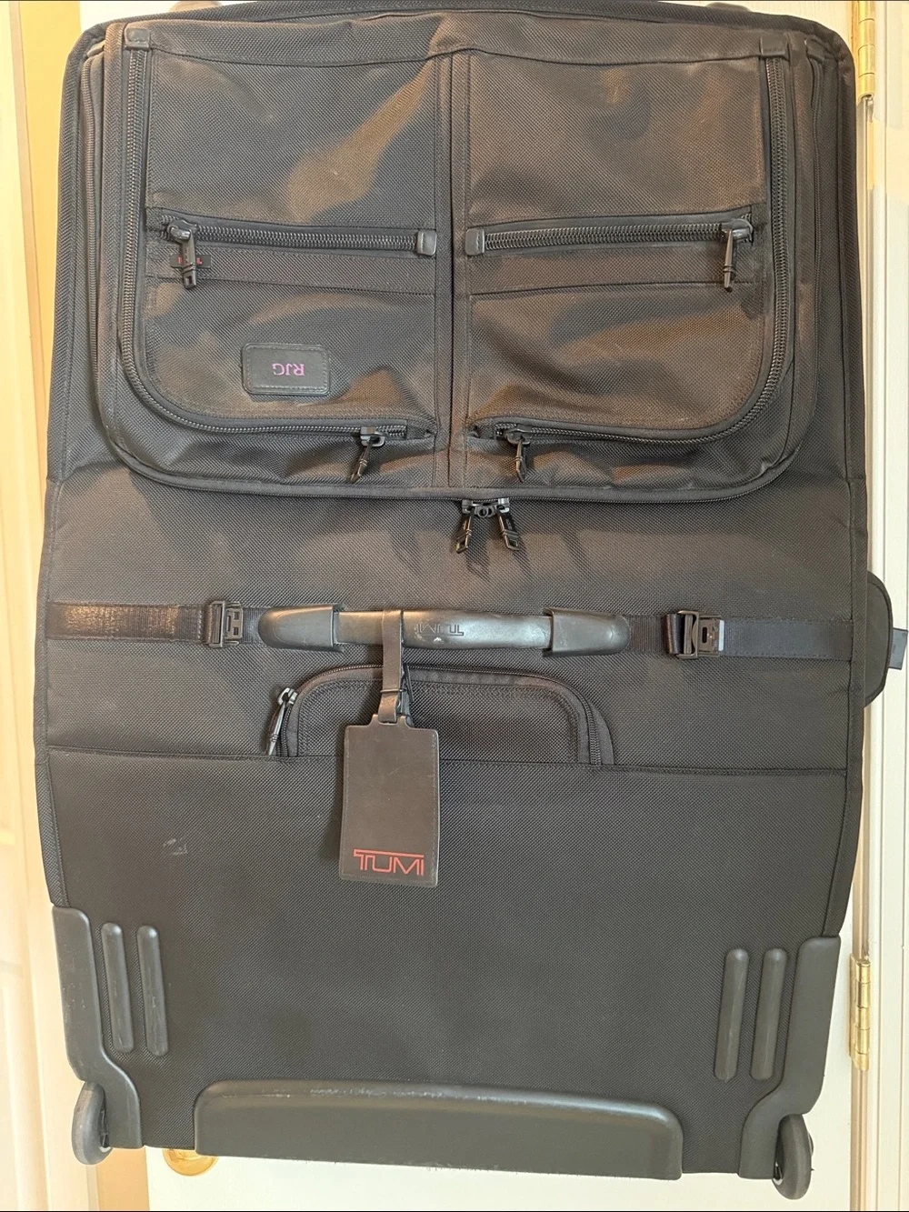 Tumi sleek garment