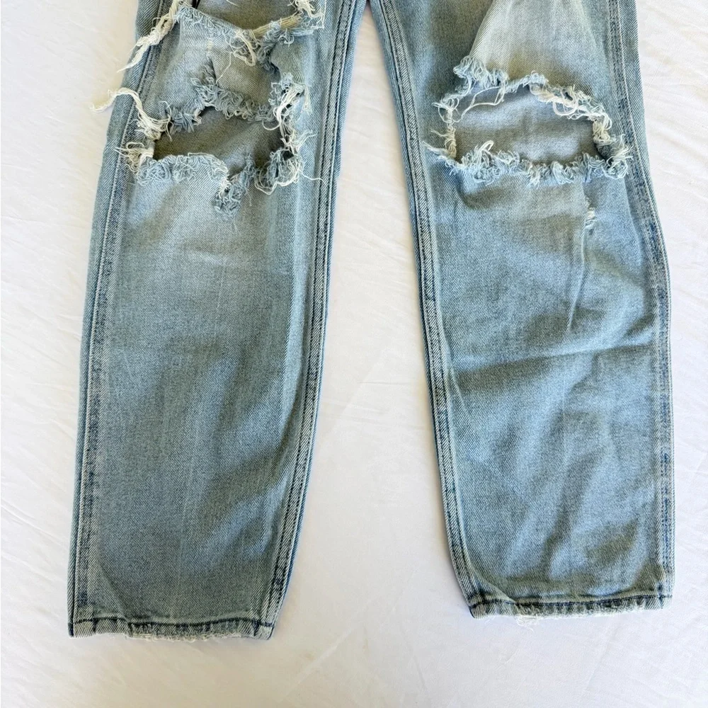 Hollister stylish light