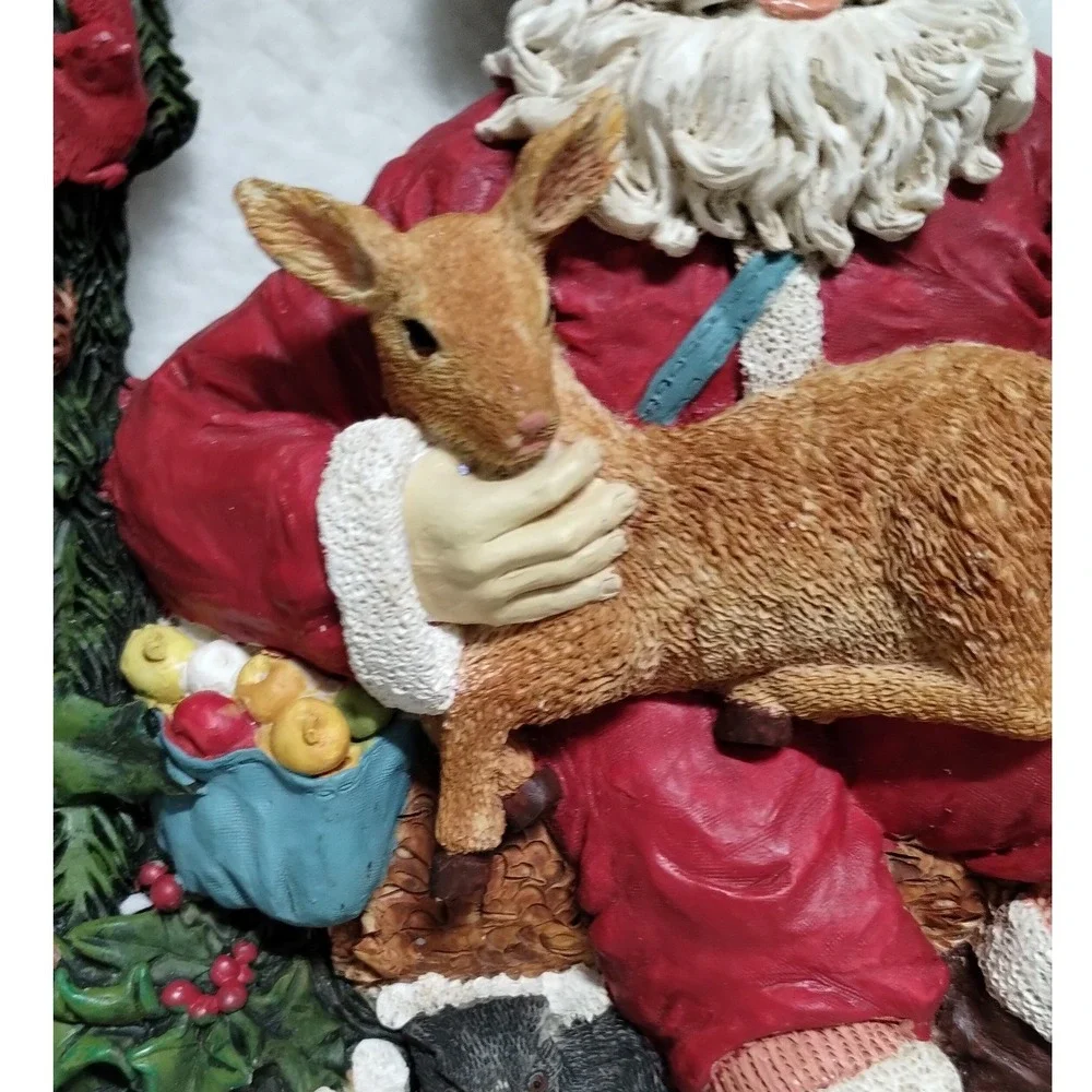 Vintage‎ Santa Woodland Animals Wreath Resin Christmas Wall Decor 1990s