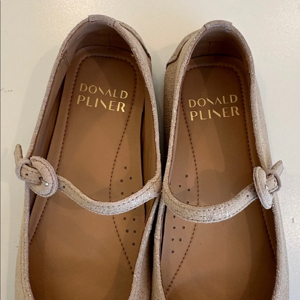 Donald J. Pliner elegant mary
