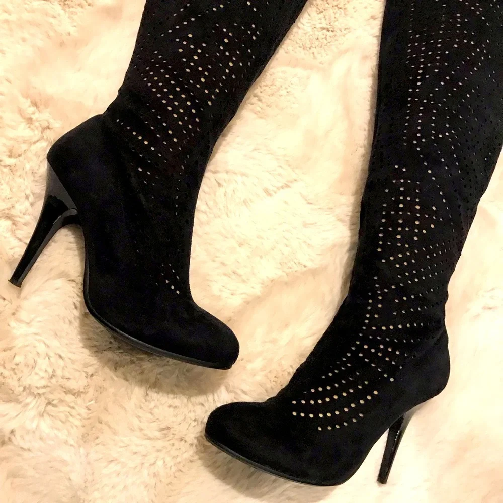 Jeffrey Campbell very sexy