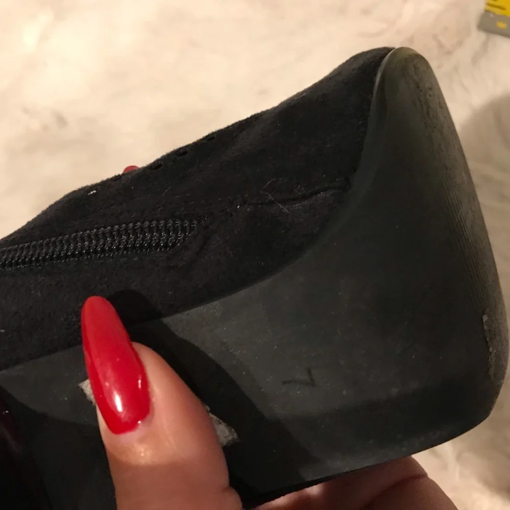 Jeffrey Campbell very sexy