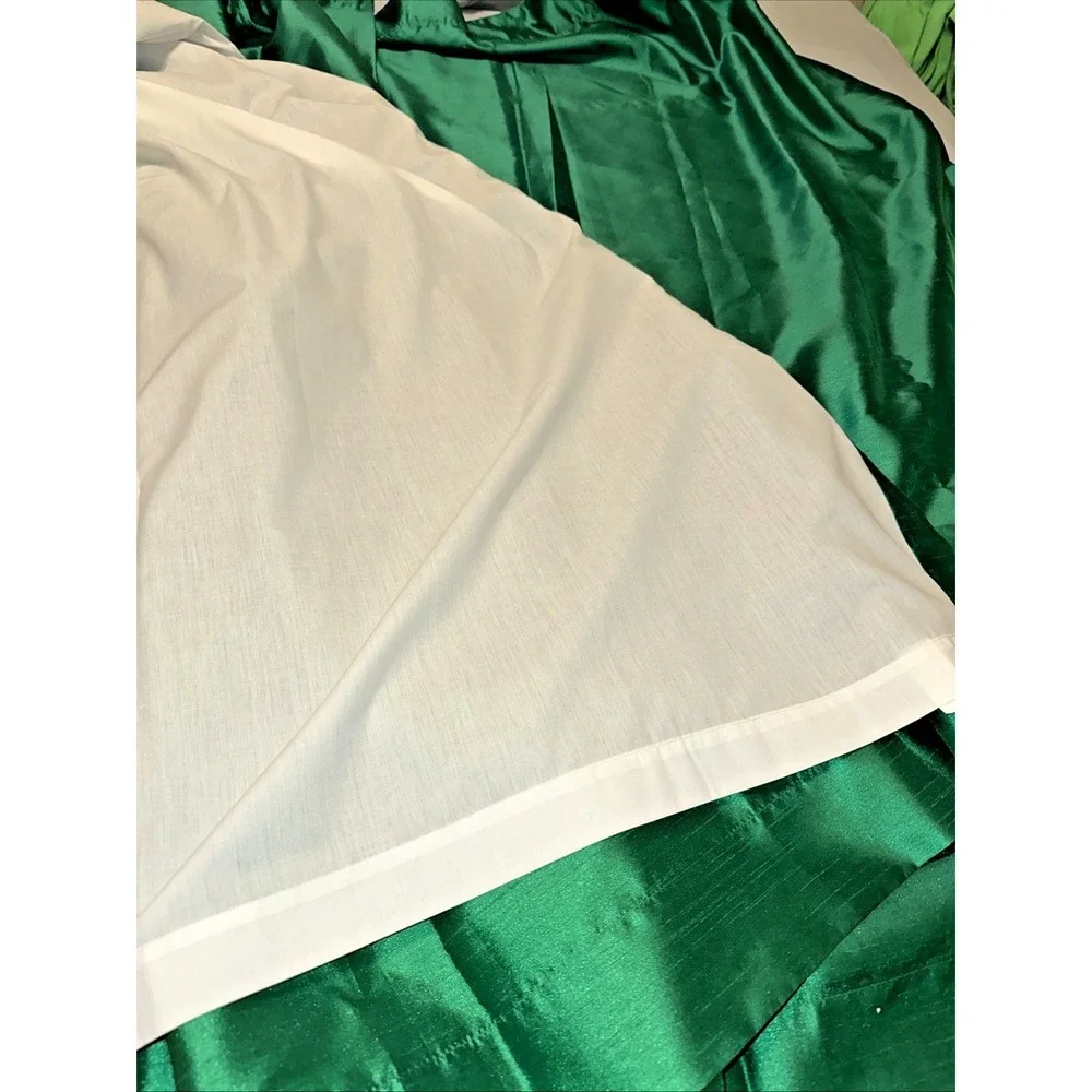 The Unbranded Brand clean lined