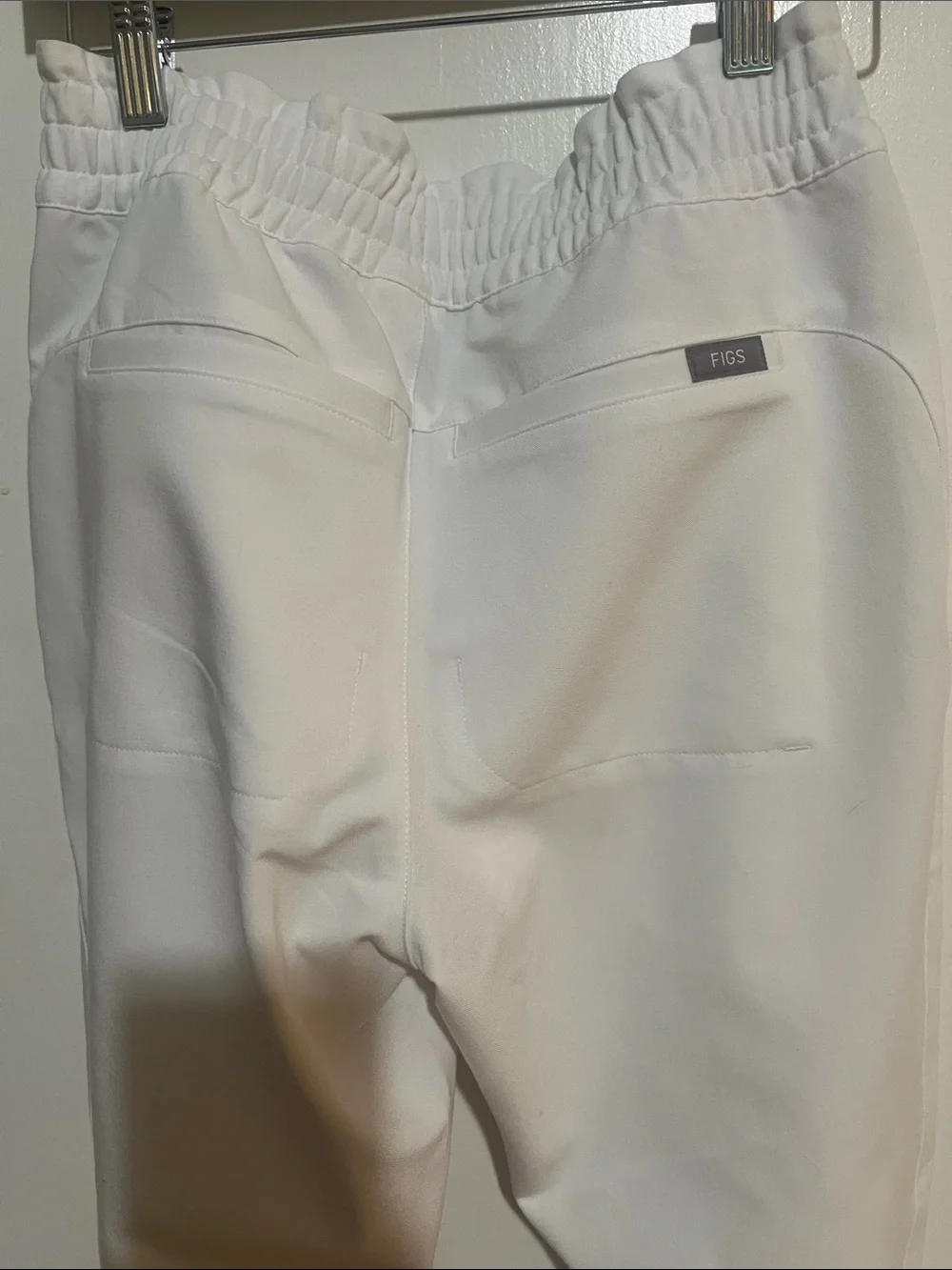 Figs comfortable white