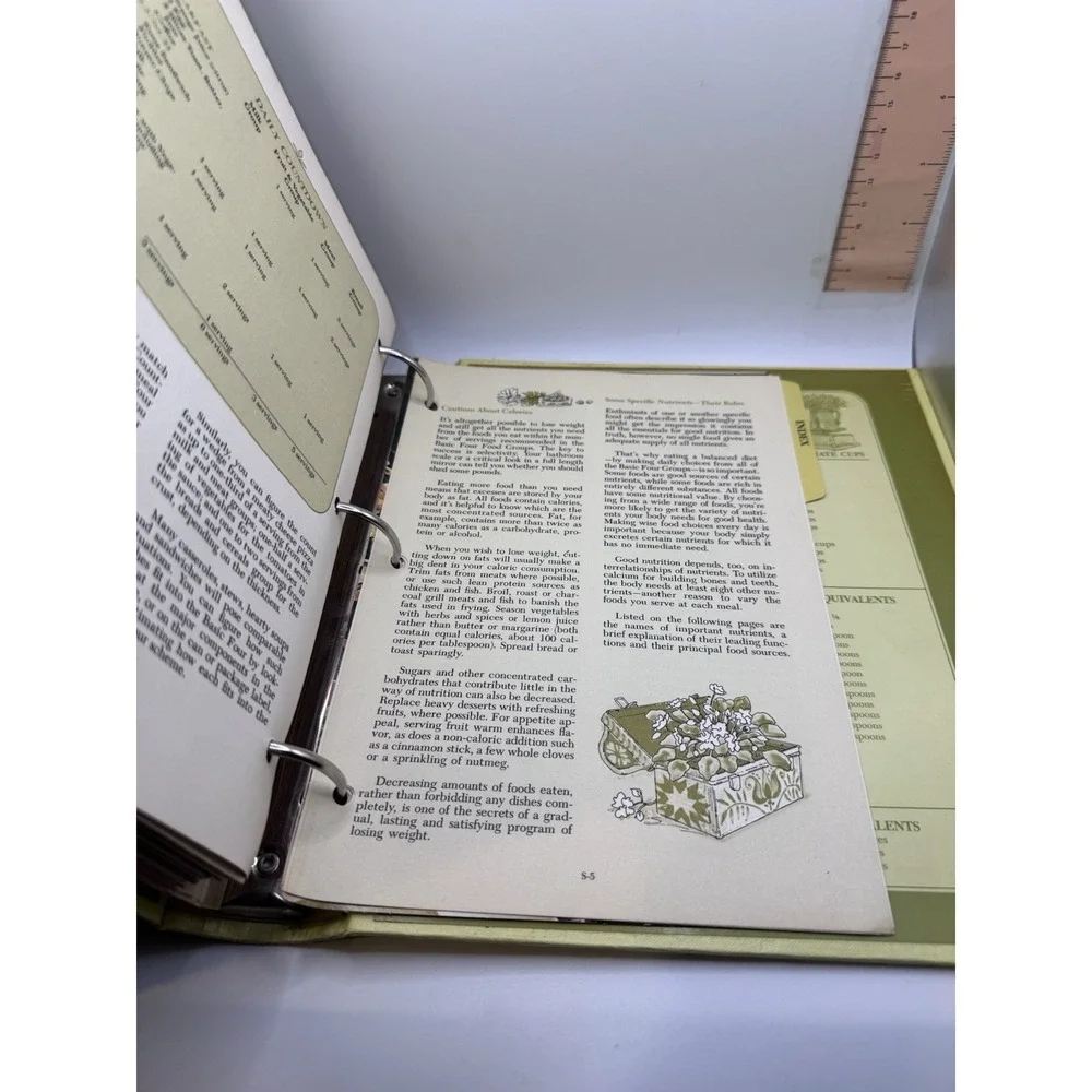 Vintage Del Monte Kitchens Cookbook, 1972 Binder Hardcover First Printing