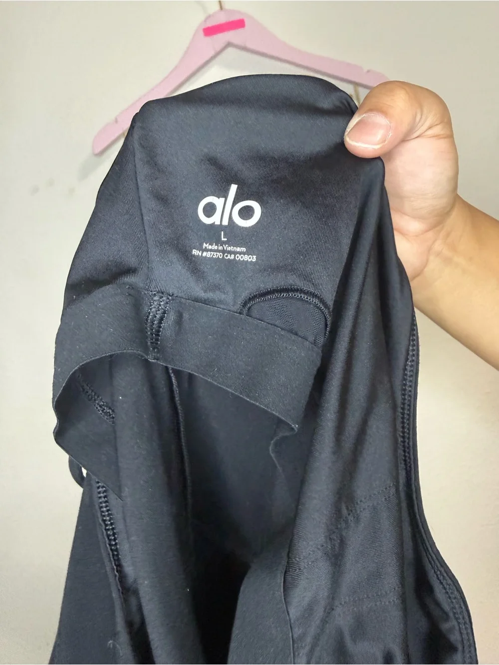 ALO Yoga sleek alo