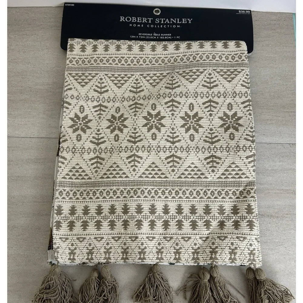 Robert Stanley Forest / Deer Reversible Table‎ Runner 13
