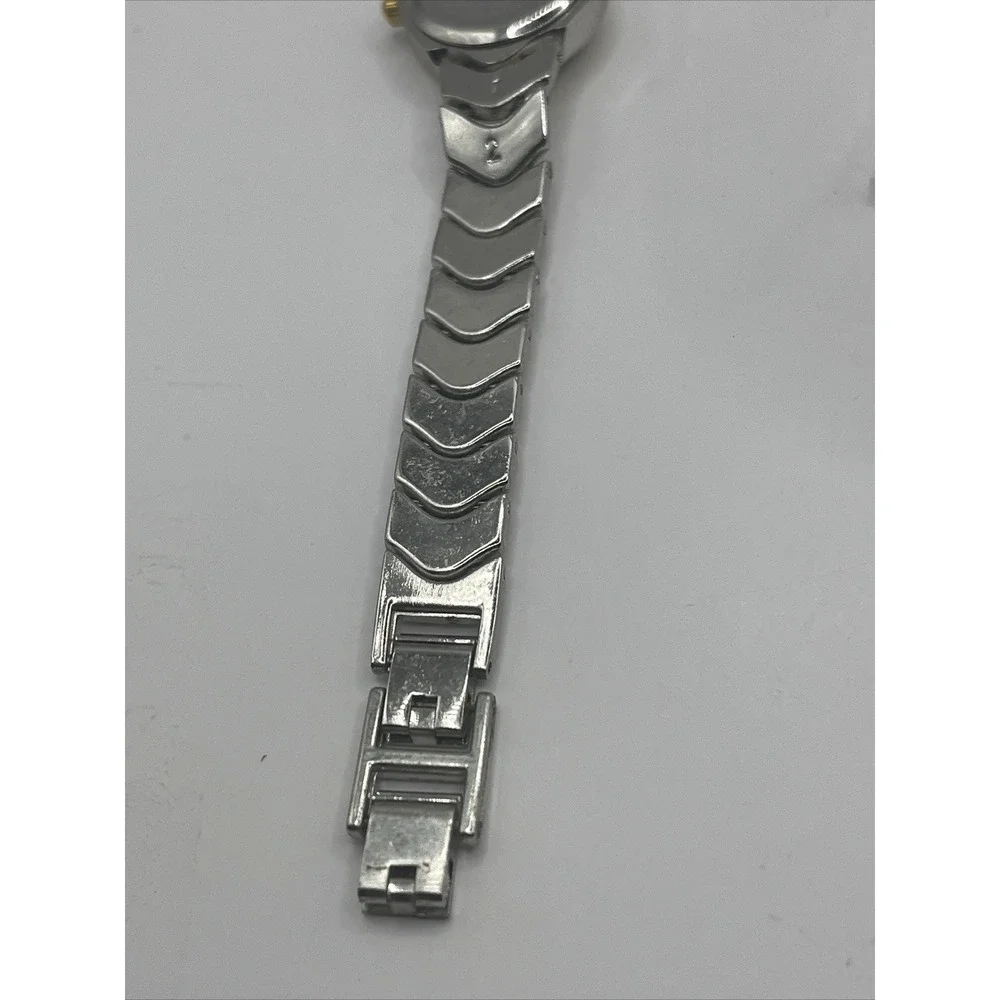 Quemax women quartz