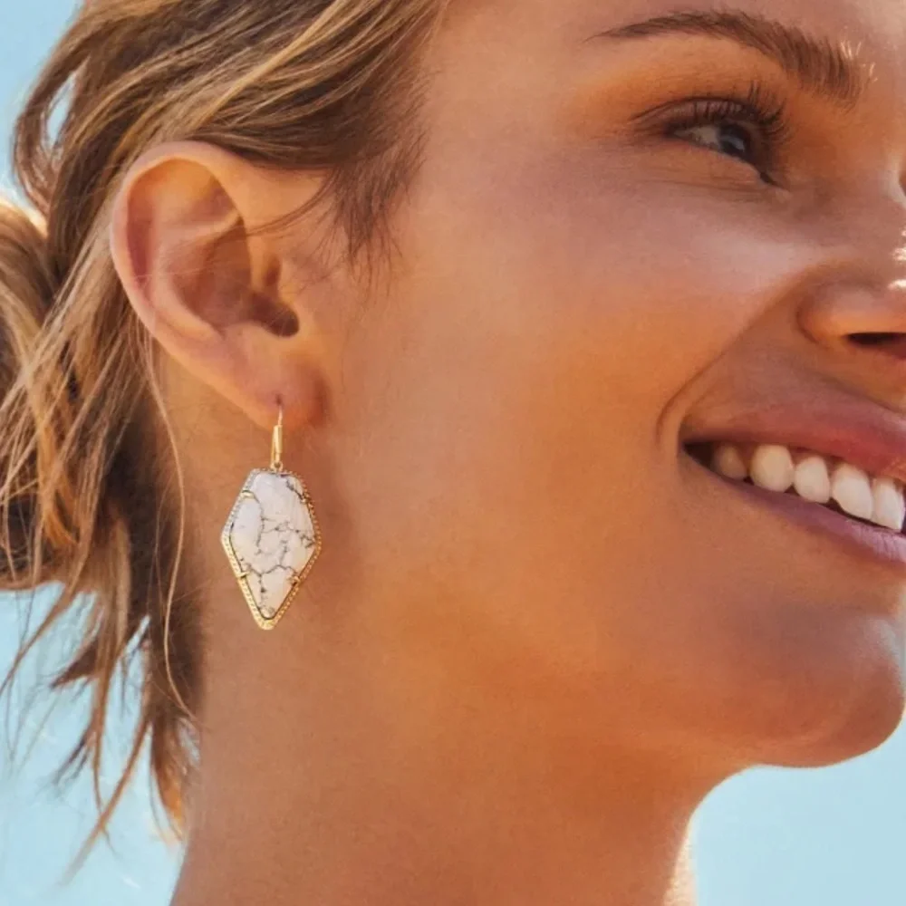 Kendra Scott versatile enough