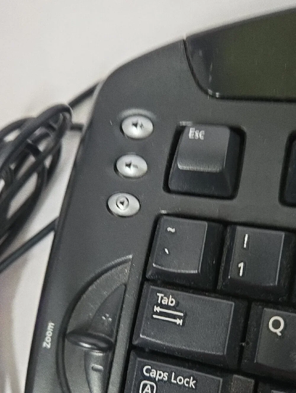 Microsoft USB Wired Digital Media Keyboard 1.0A Model 1031 - Black