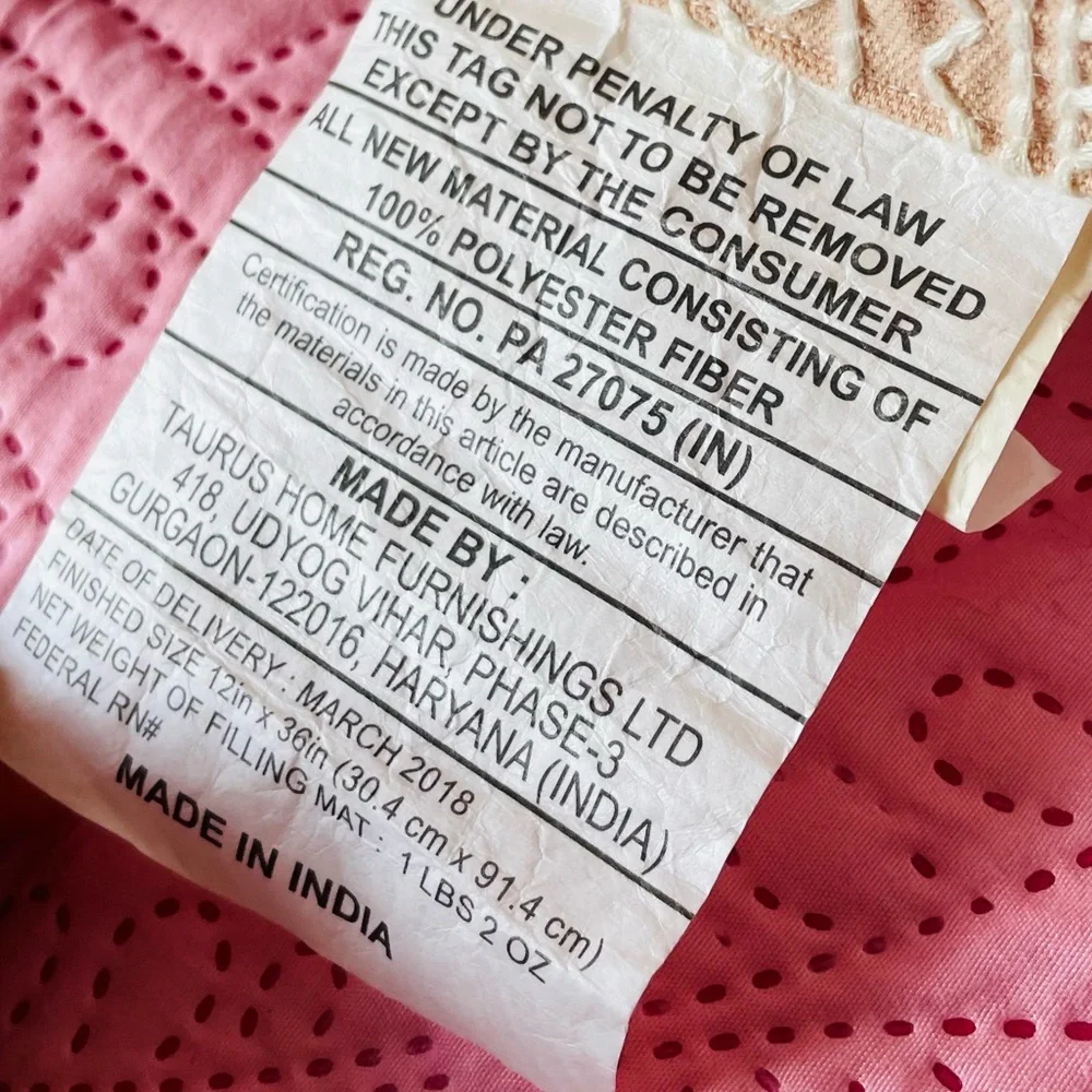 Threshold throw tufted