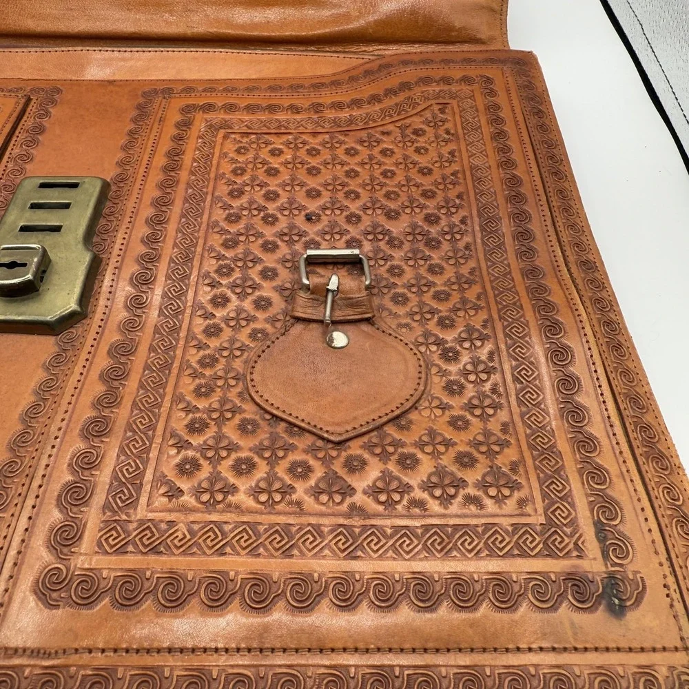 House of Uppenheim back clasp