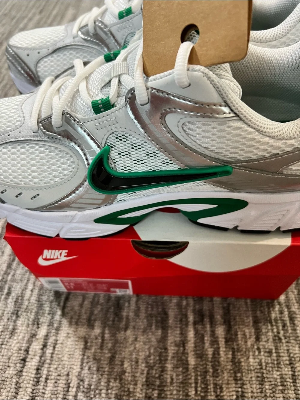 Nike new tag